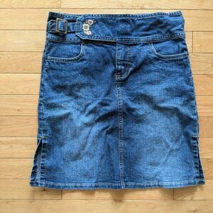 Cute Girls Jean Skirt with Floral Embroidery and Belt